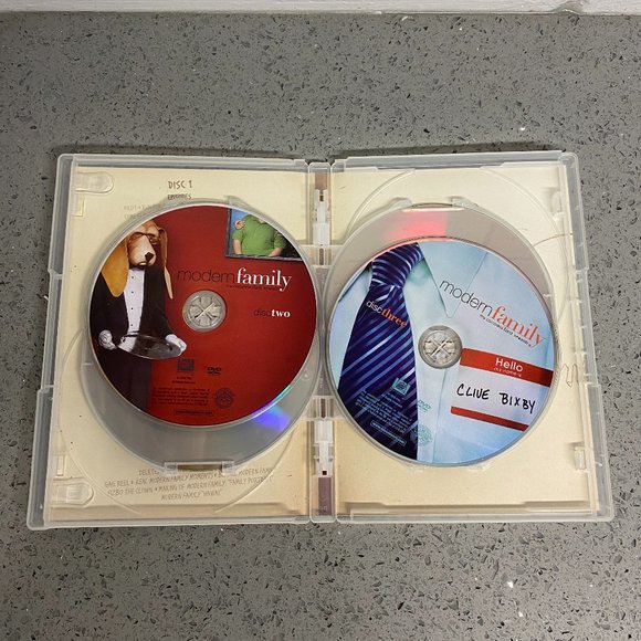 Modern Family Season 1 TV Series DVD 4 Disk Set - Picture 3 of 5